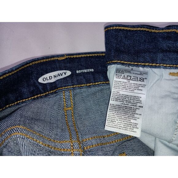 OLD NAVY:  Boyfriend Denim / Jean Shorts with Button Closure, Women's Size 8 - Picture 4 of 4